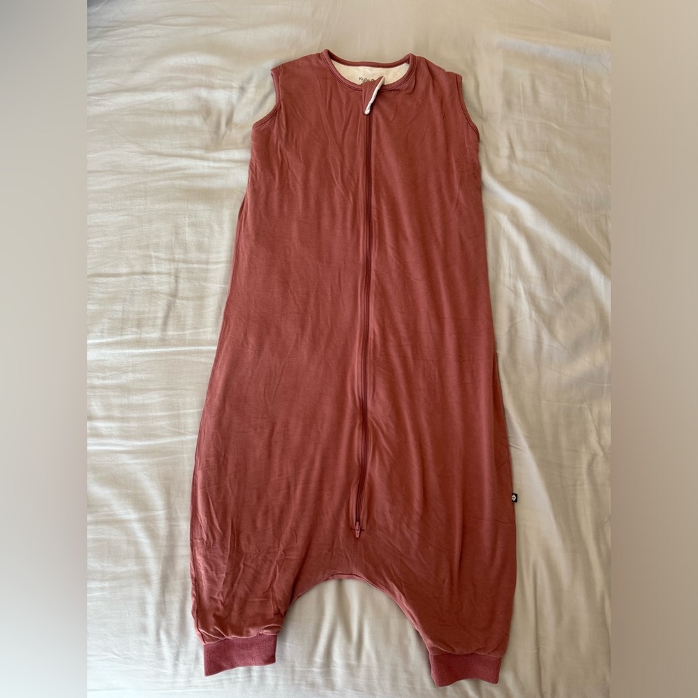 Kyte BABY 1.0 TOG sleep bag walker. Size: Large. Color: dusty rose.